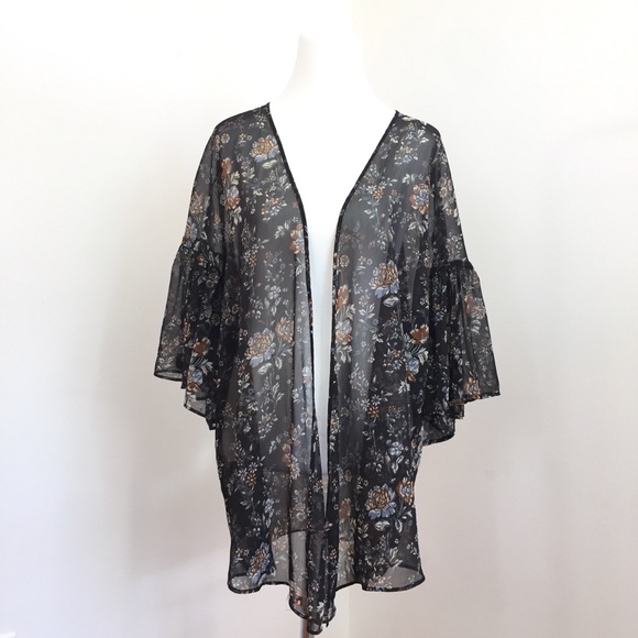 American Eagle Outfitters Tops - American Eagle Floral Kimono